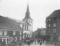 Hauptstra&szlig;e mit ev. Kirche 1927